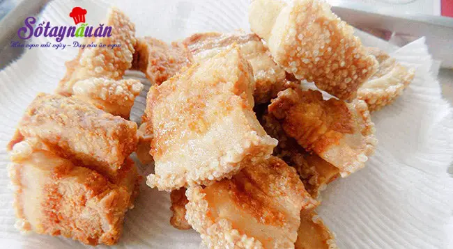 Học l&agrave;m thịt ba chỉ chi&ecirc;n gi&ograve;n từng miếng cực hấp dẫn 6