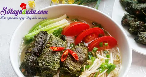 Bữa s&aacute;ng dinh dưỡng với b&uacute;n chả l&aacute; lốt ngon tuyệt