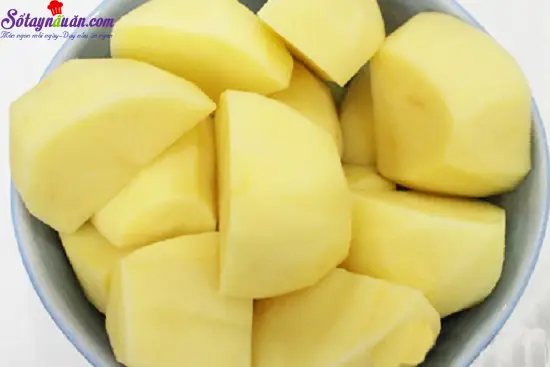 hướng dẫn l&agrave;m khoai t&acirc;y bọc rau củ 1