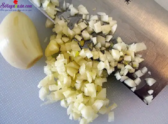 C&aacute;ch l&agrave;m nộm g&agrave; h&agrave;nh t&acirc;y 6