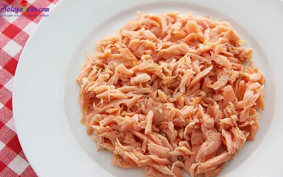 C&aacute;ch l&agrave;m b&aacute;nh c&aacute; hồi khoai t&acirc;y 4