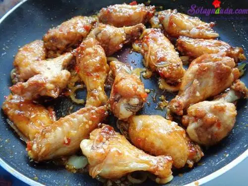 Hướng dẫn l&agrave;m c&aacute;nh g&agrave; sốt chua ngọt si&ecirc;u hấp dẫn 3.2