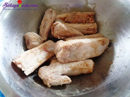 Hướng dẫn l&agrave;m sườn non rang th&iacute;nh cực ngon lạ miệng 2