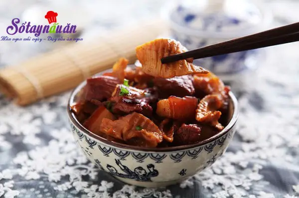 Hướng dẫn l&agrave;m thịt kho măng tre cực ngon cực dễ kết quả