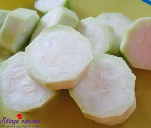 huong-dan-nau-canh-muop-dau-hu-dam-da-dua-com-buoc-1