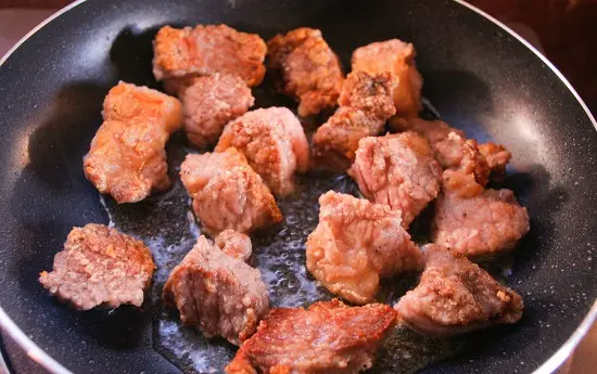 c&aacute;ch l&agrave;m thịt b&ograve; hầm nấm kiểu Ph&aacute;p 6