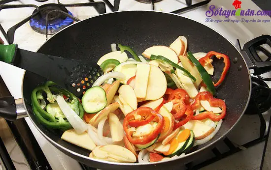 C&aacute;ch l&agrave;m thịt chua ngọt kiểu H&agrave;n 5