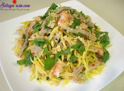 Hướng dẫn cách làm gỏi xoài tôm thịt ngon tại nhà
